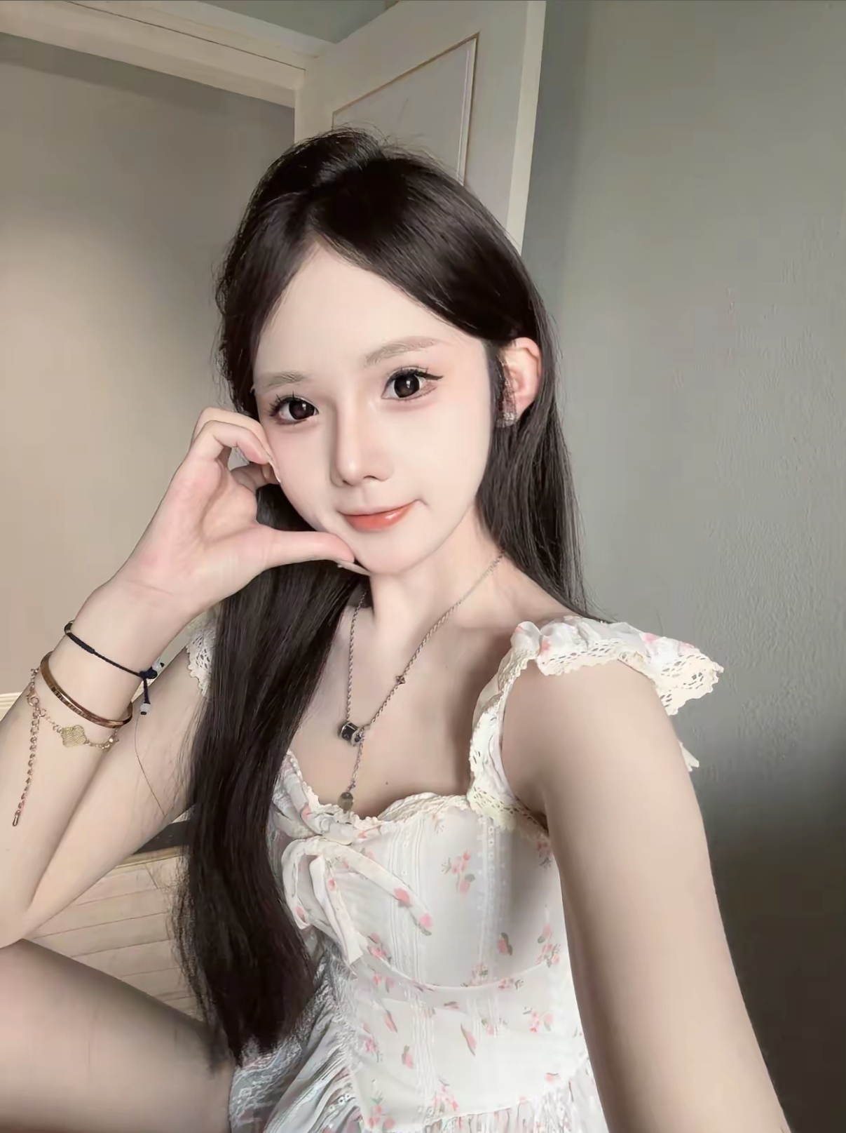 【上海楼凤】静安亲测小嫩妹菲菲有口有啪